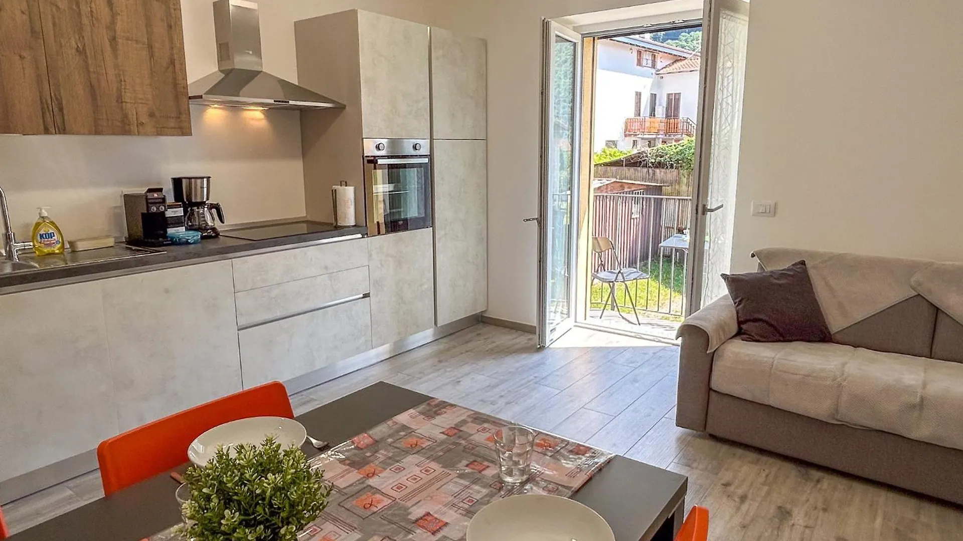 Ariston Appartement Colico 0*,