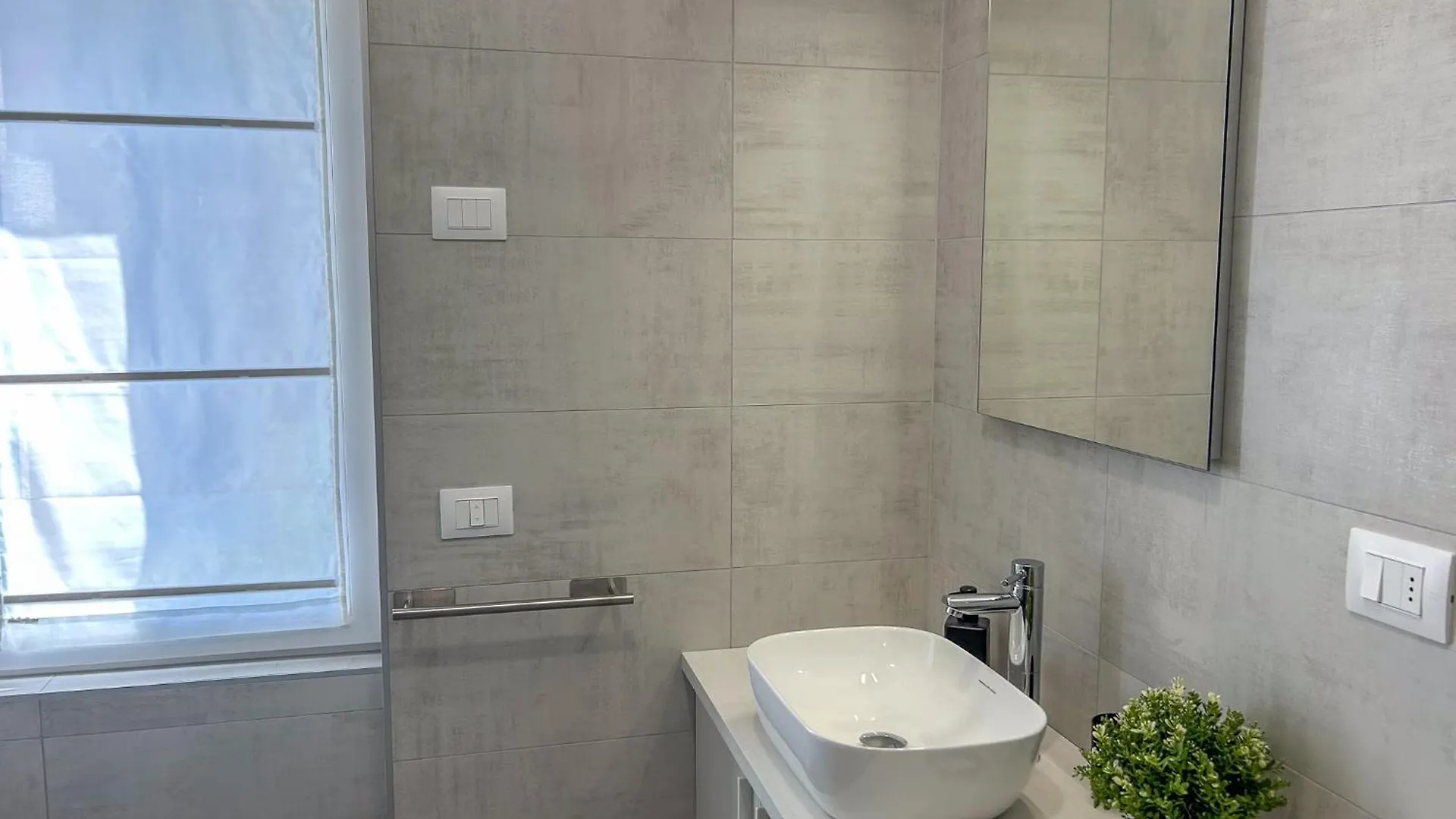 Ariston Appartement Colico 0*,  Italië