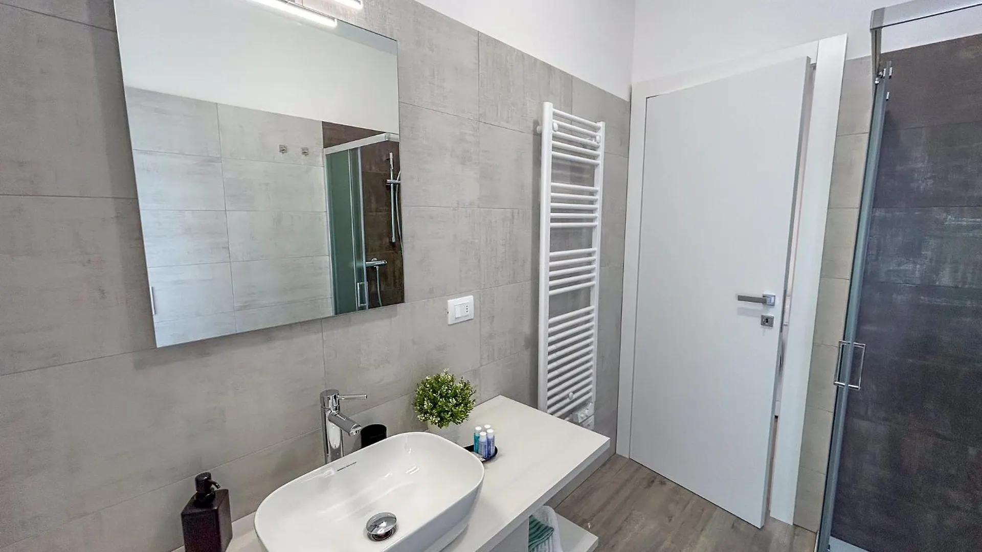 Ariston Appartement Colico